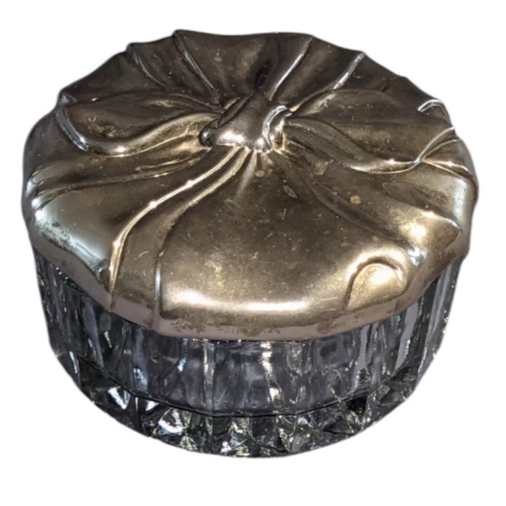 Godinger silver powder, puff vanity dish